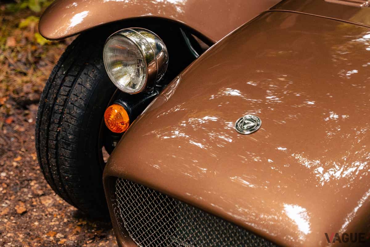 日本での販売が開始されたケータハム新型「スーパーセブン2000」
