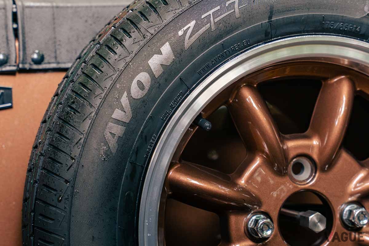 日本での販売が開始されたケータハム新型「スーパーセブン2000」