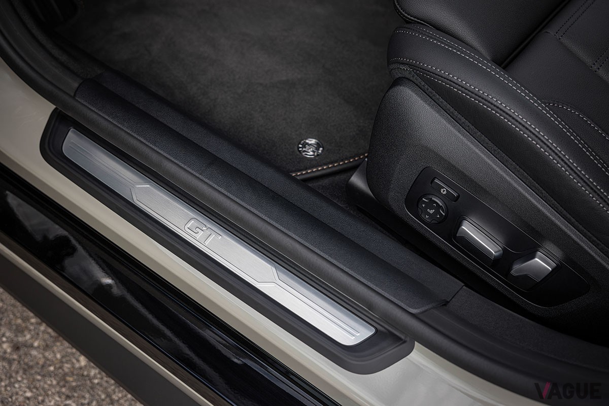 流麗かつ高性能なBMWアルピナ「B4 GTグランクーペ」