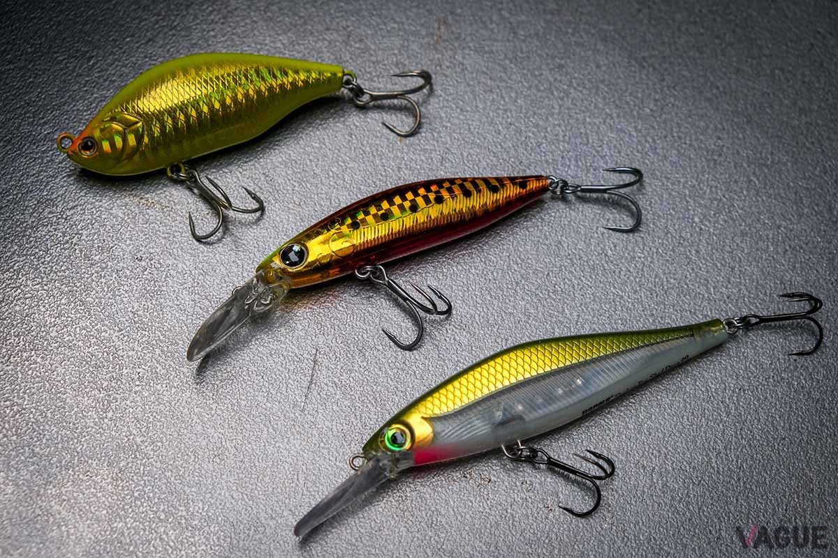【今回活躍したルアー】シーバスに定評のあるルアーたち。写真上から「エアー・オグルAOG70SLM」（1870円、消費税込、以下同）、「ダイワ モアザン ベイソールミノー73SDR」（2178円）、「ラパラ シャドウラップ シャッドディープSDRSD9」（1738円）