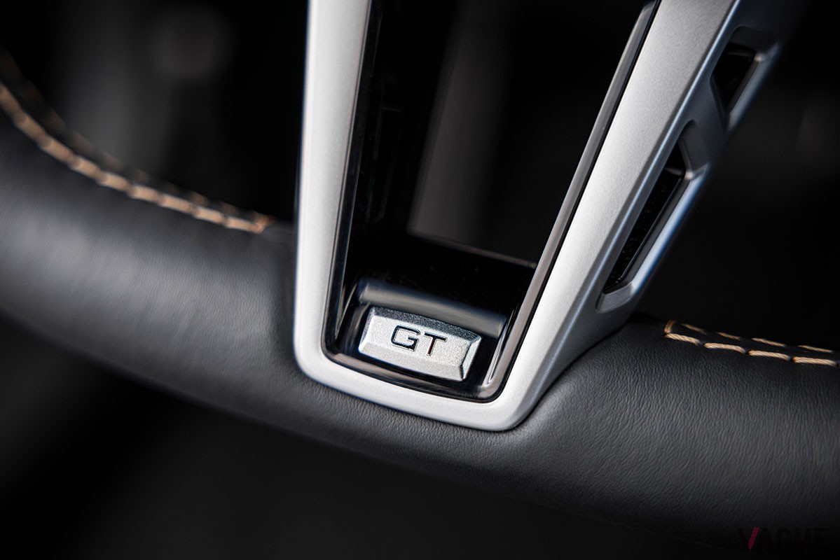 流麗かつ高性能なBMWアルピナ「B4 GTグランクーペ」