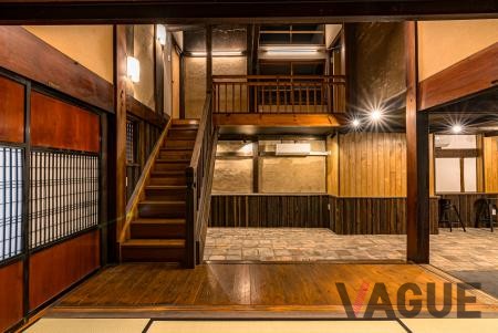 相川の町人が関わってつくる“まちごとホテル”でもある