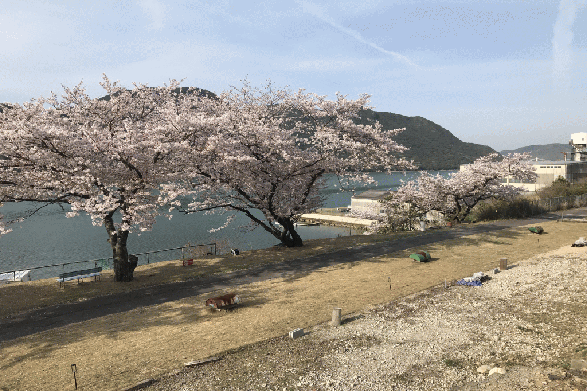 13の島々からなる日生諸島を望むことができる「RVパークライト COSTA HINASE RESORT」