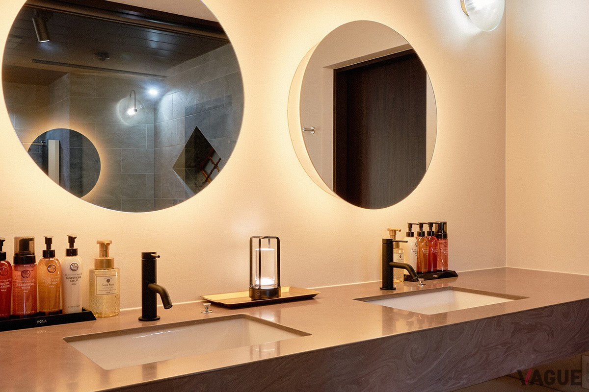 家電は最新のものをそろえており、各種アメニティもすべて料⾦内で⽤意