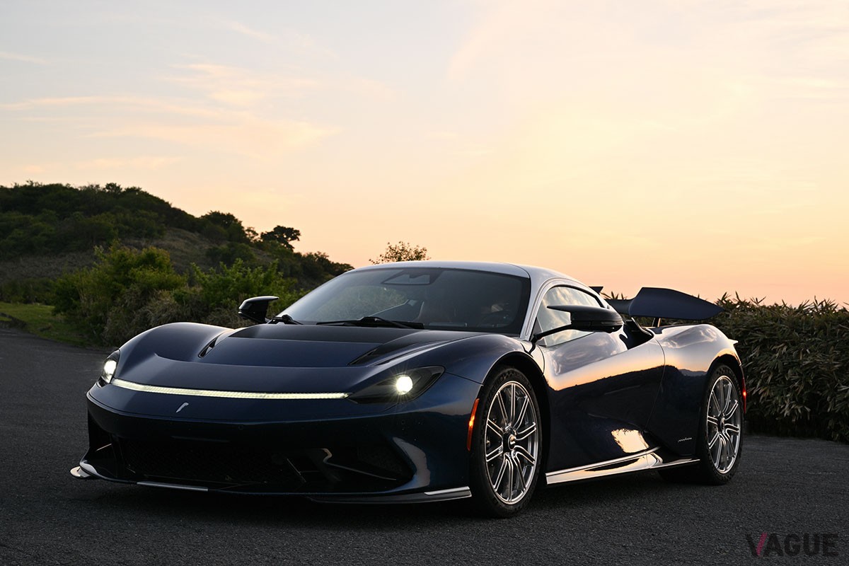 最高出力1900ps、最大トルク2340Nmを発生するアウトモービリ ピニンファリーナ発の電動スーパーカー「バッティスタ」