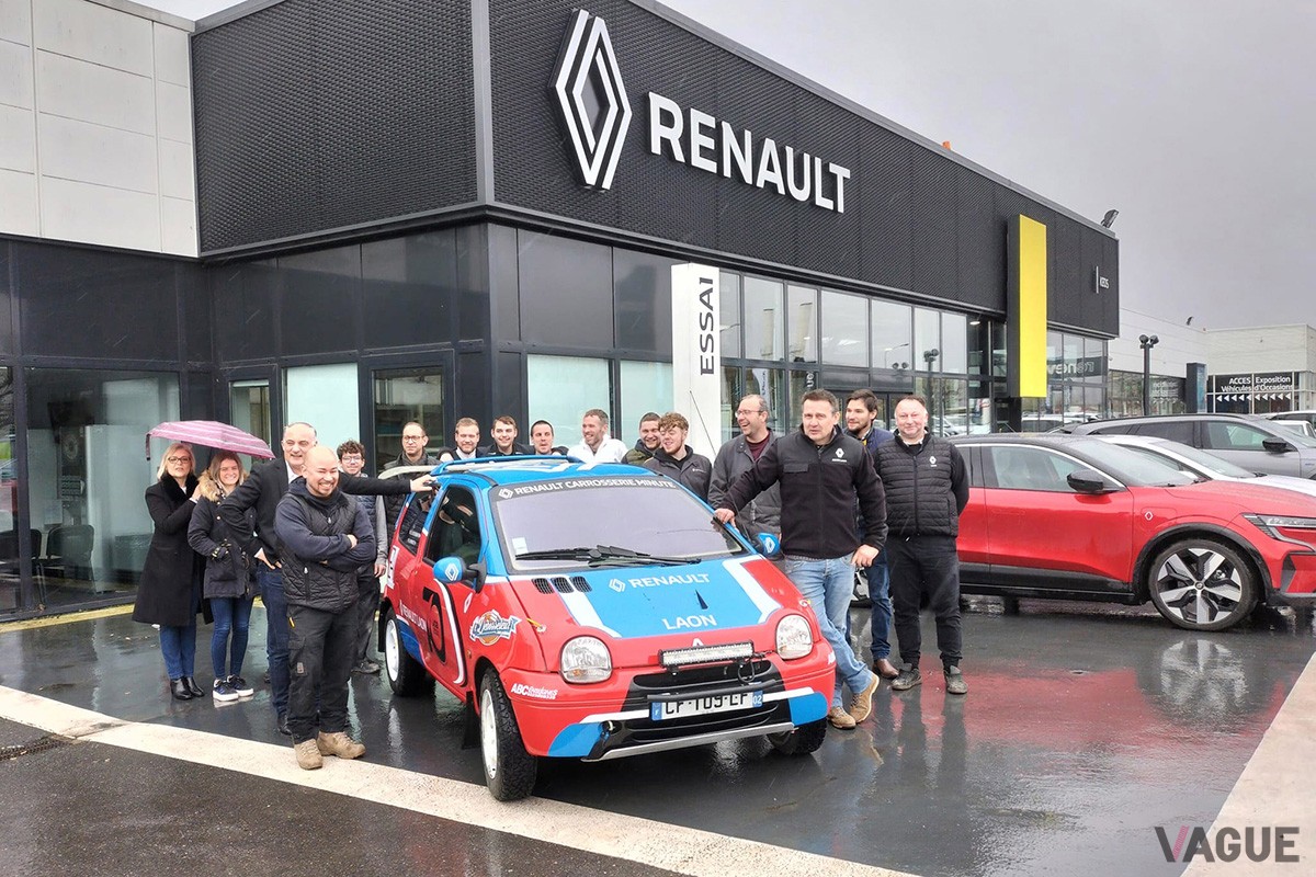 スペインのサン・セバスティアンからモロッコのマラケシュまでの2500マイルを走破する「トゥインゴ・レイド」（C）BLUE RALLY