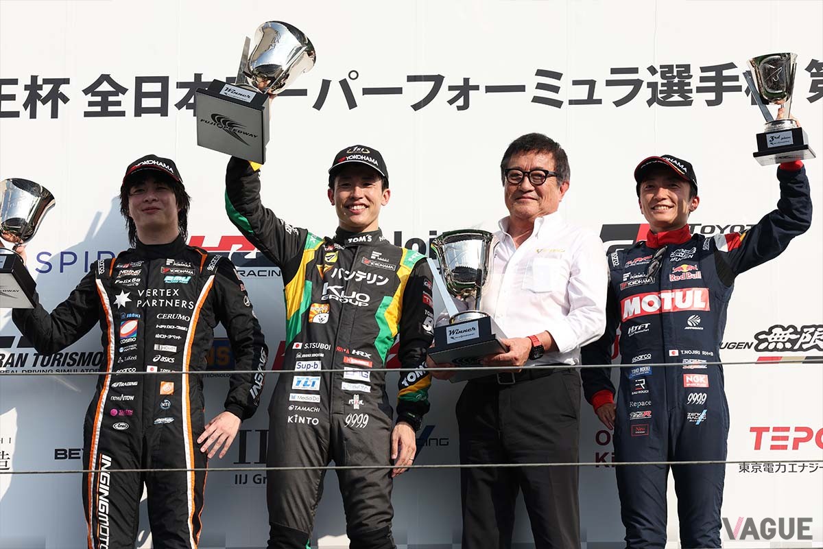 会見の2日前の7月21日に富士スピードウェイで行われたスーパーフォーミュラ第4戦で今シーズン初勝利を獲得した坪井翔さん