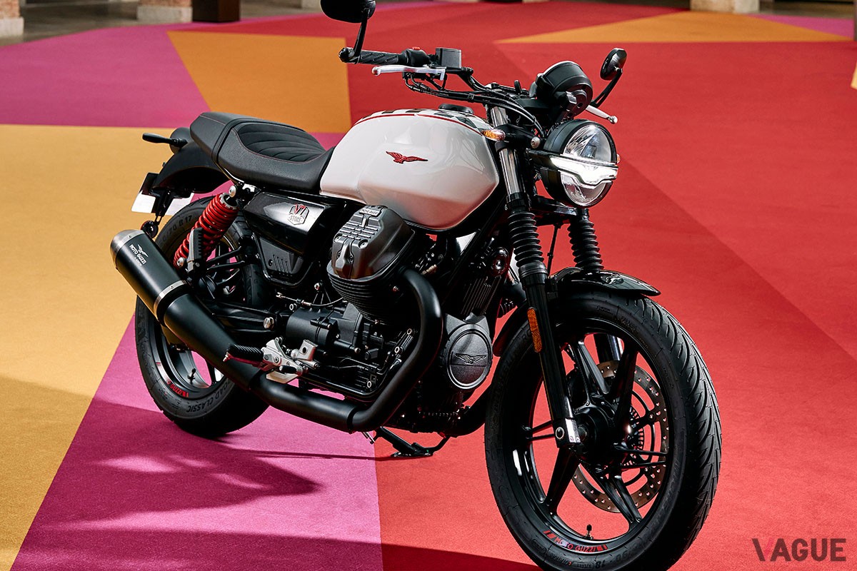 イタリア最古のモーターサイクルブランドであるモト・グッツィ発、ベストセラー「V7 ストーン」ベースの特別仕様車「V7 ストーン テン」