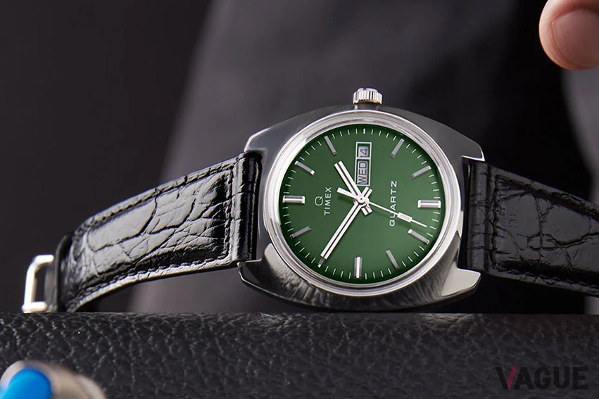 優美なクッション型ケースを採用した2024年のリイシューモデル「Q TIMEX 1978 DAY/DATE (キュー タイメックス 1978 デイデイト)」