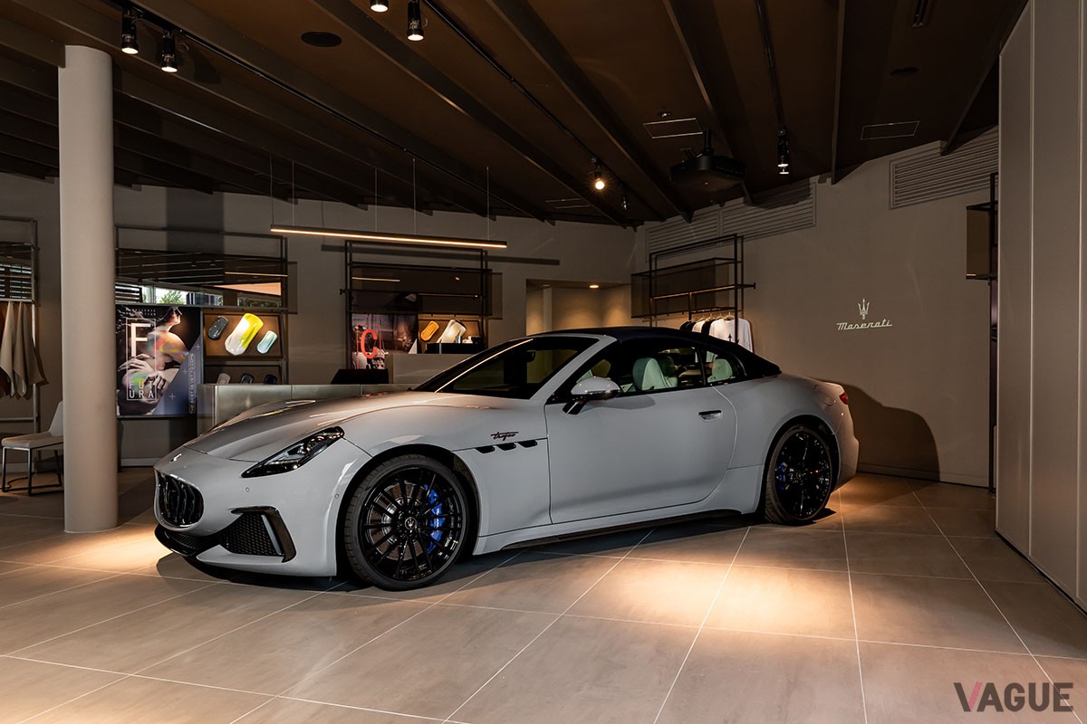 日本初公開を果たしたマセラティの美しい4シーターオープン新型「グランカブリオ」