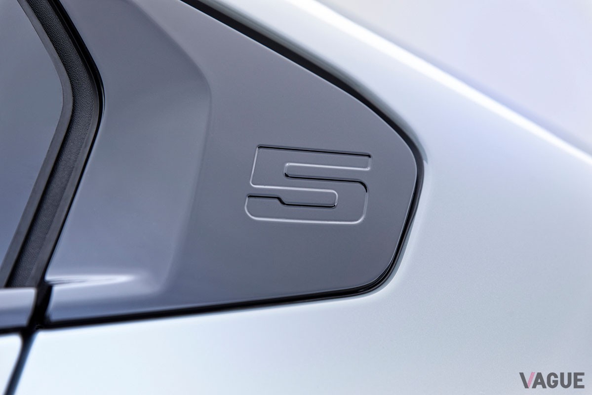 デザインもメカニズムも意欲的に刷新したBMW新型「5シリーズ」