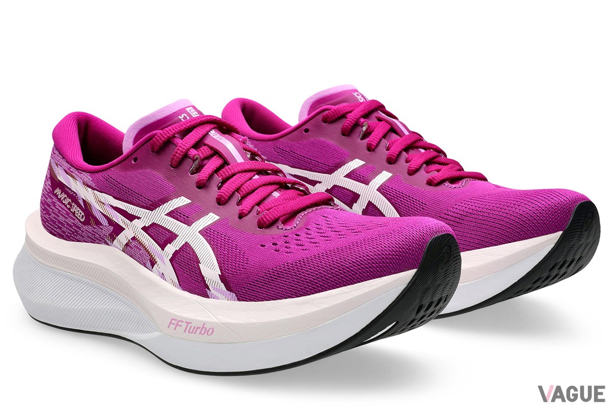 マラソンや長距離トレーニングでもより快適に使用できるようクッション性や反発性を追求したアシックス「マジックスピード4」