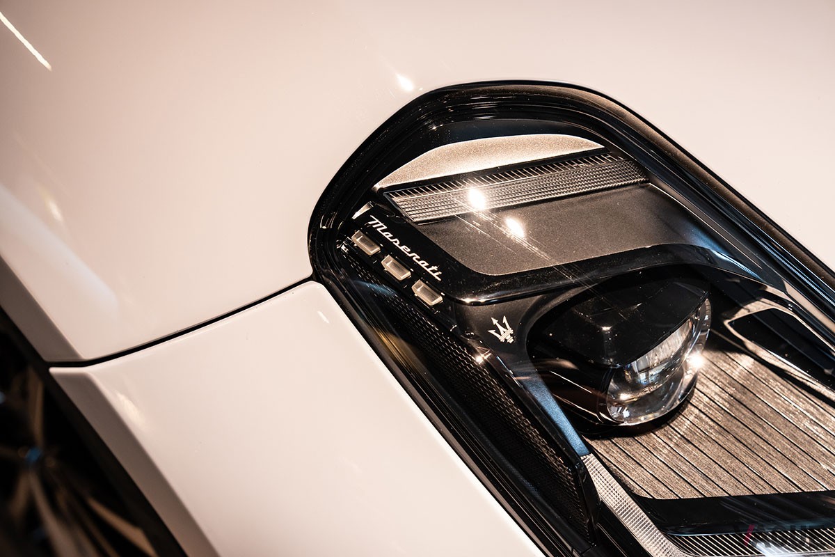 日本初公開を果たしたマセラティの美しい4シーターオープン新型「グランカブリオ」