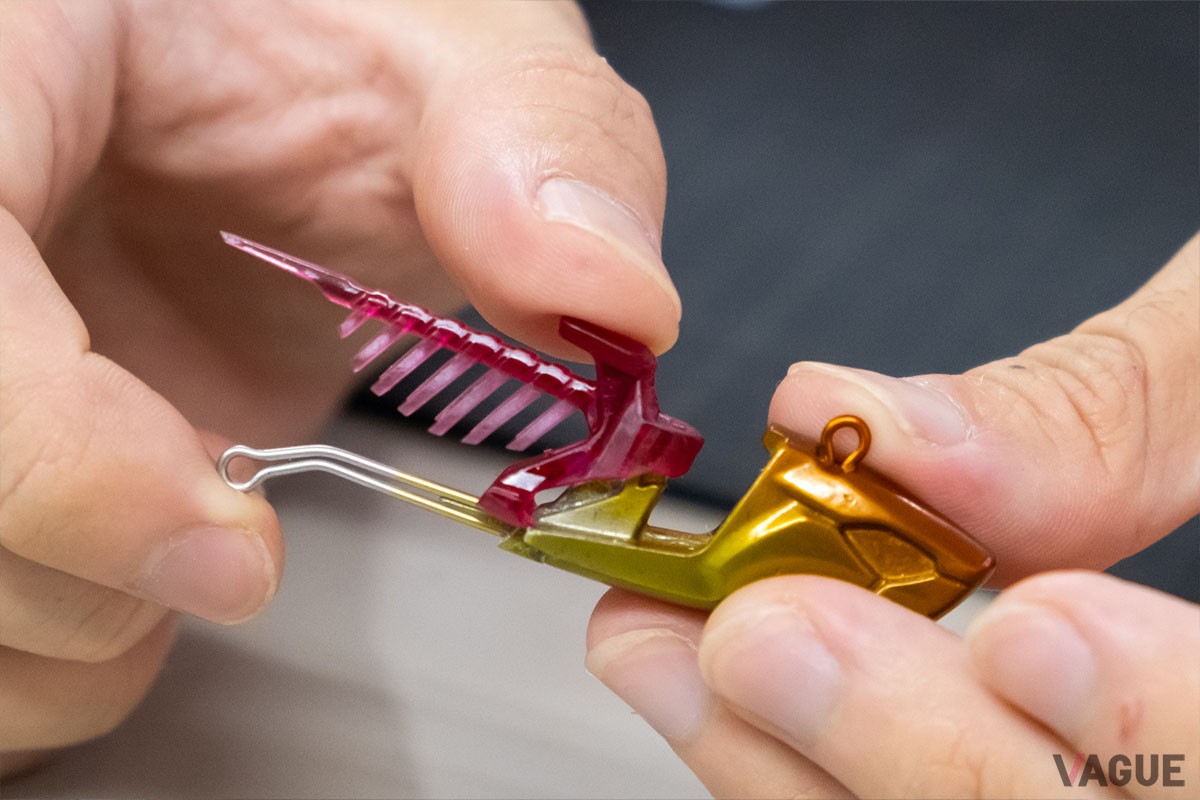 骨パーツの初期試作品。ここまで凝った作りでも着水の衝撃であっさり外れてしまったのだそう