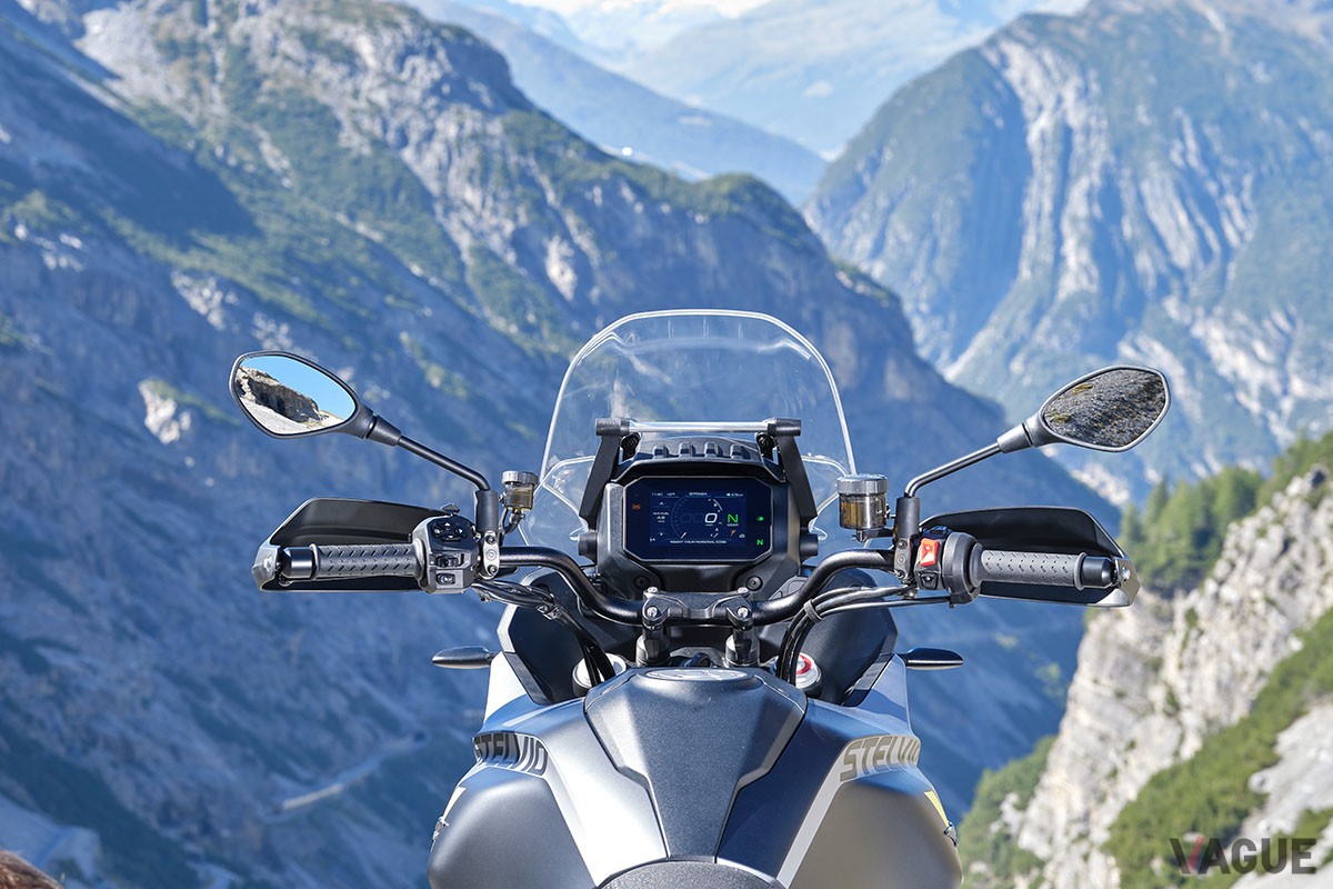 最先端テクノロジーを満載したモト・グッツィのアドベンチャーバイク新型「ステルビオ」