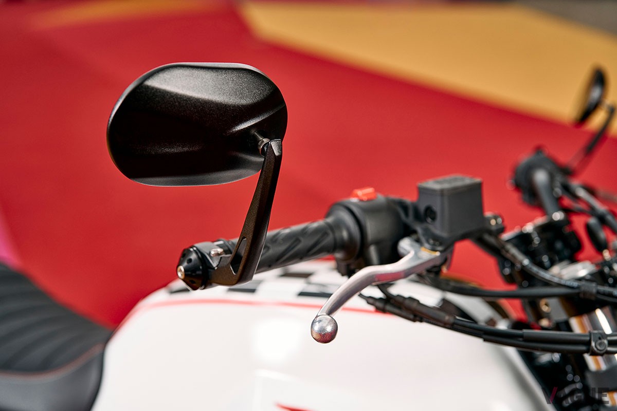 イタリア最古のモーターサイクルブランドであるモト・グッツィ発、ベストセラー「V7 ストーン」ベースの特別仕様車「V7 ストーン テン」