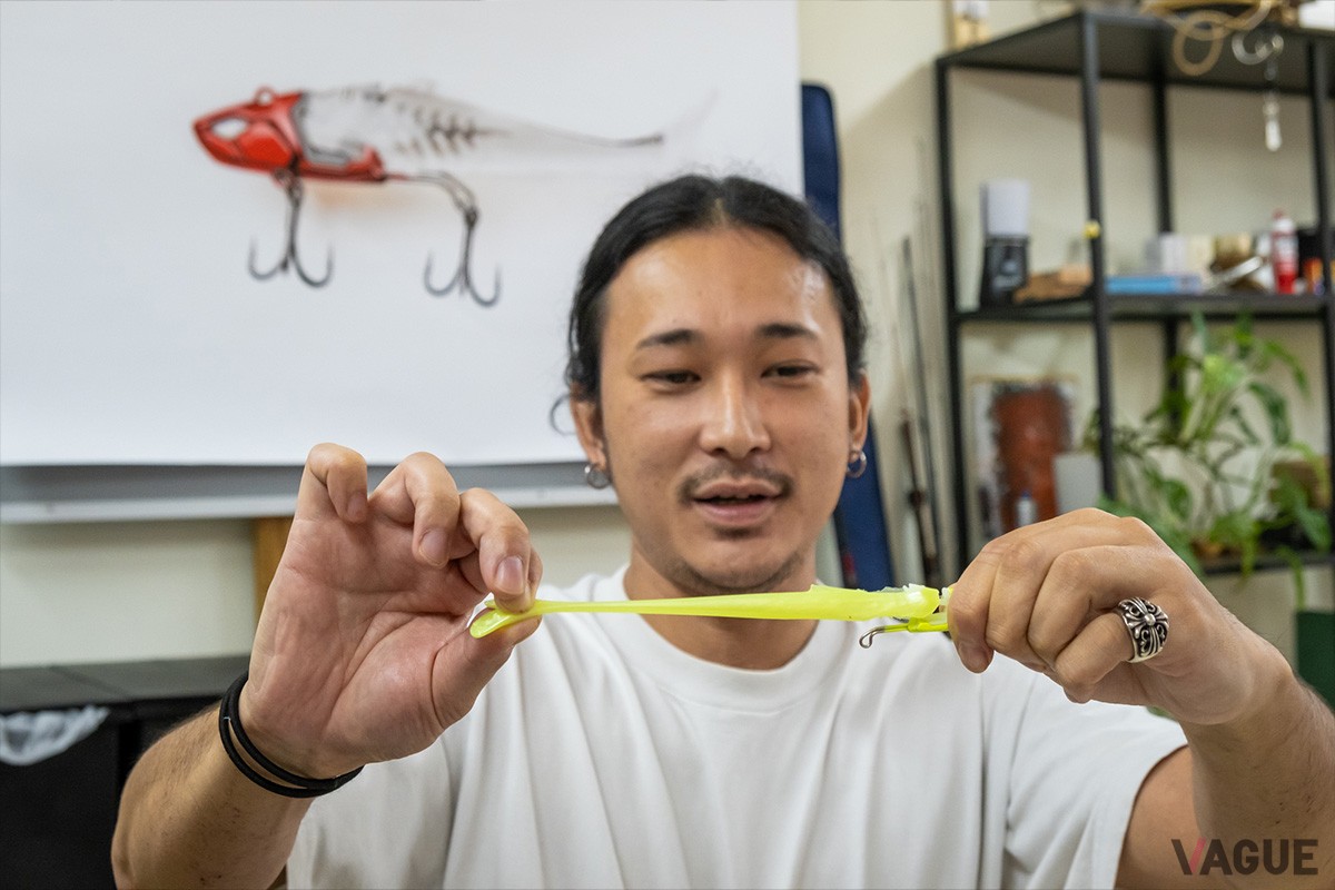 ワームを強く引いても、ジョイントが外れる前にワームがちぎれてしまうほど強固に固定されています