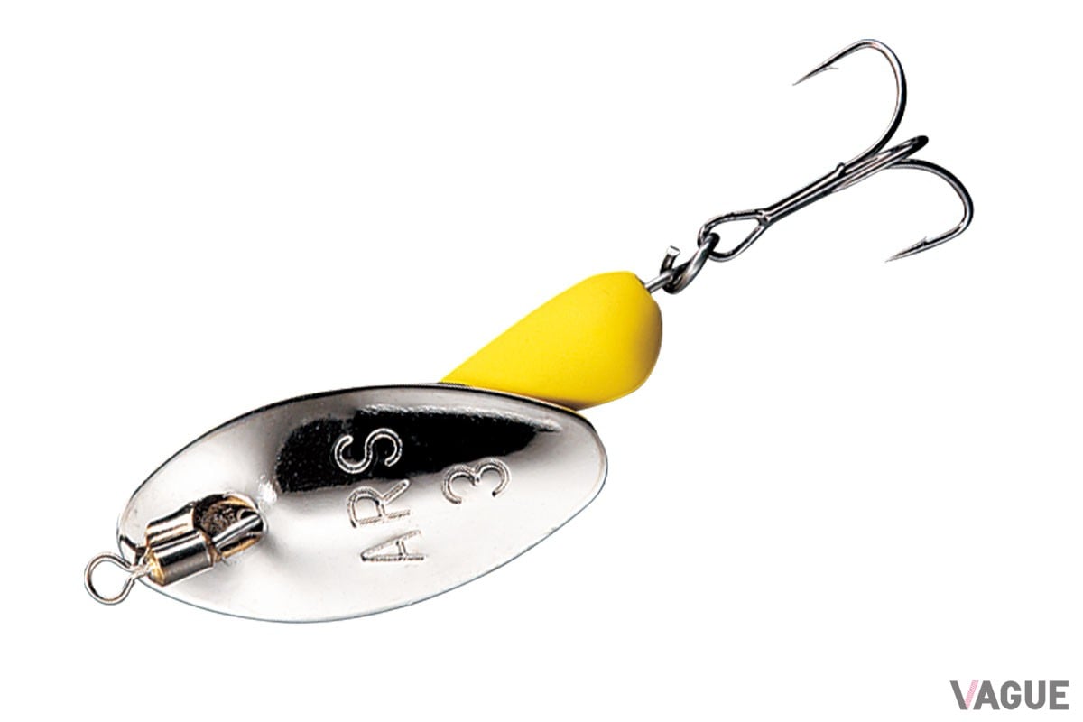 本山氏が多用していたカラーの1つがスミス・AR-Sのシルバーブレード+イエローボディ（カラーNo.01MTCH）