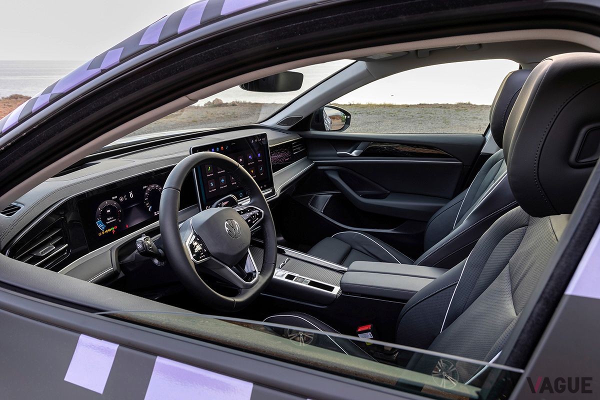 開発テスト中のVW新型「パサートヴァリアント」のインテリア