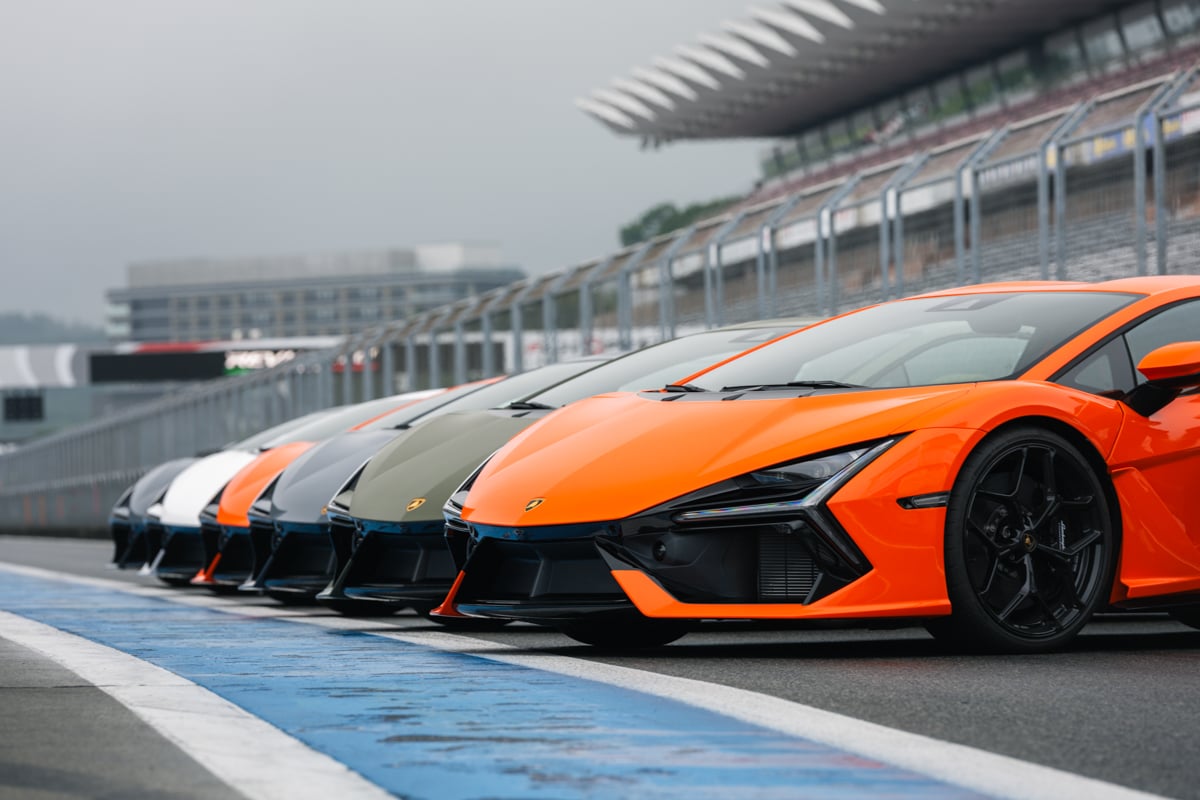 「レヴエルト」は、ランボルギーニの最新モデルであり、V12エンジンを搭載する同社の頂点に立つスーパースポーツカー