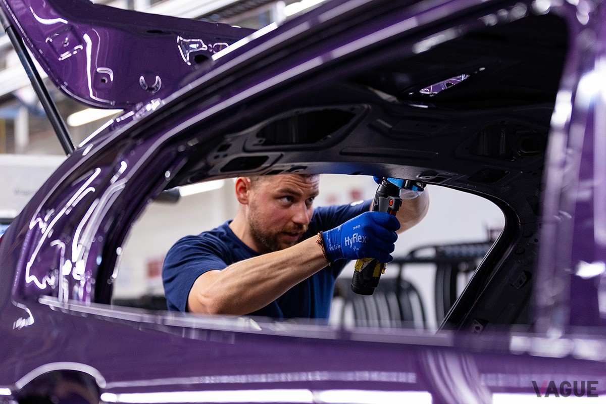 ドイツにあるBMWグループ・ライプツィヒ工場で生産が開始された新型「1シリーズ」
