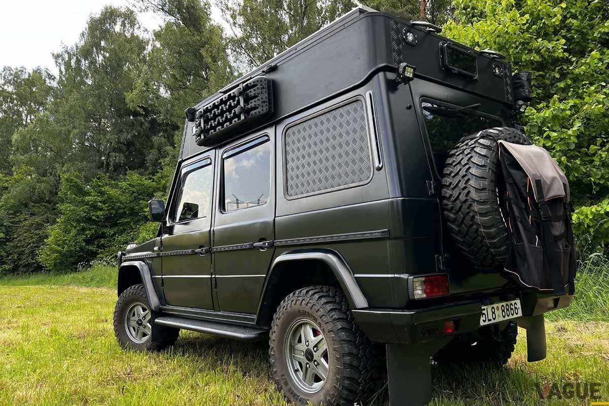海外オークションに登場したメルセデス・ベンツ「Gクラス」ベースのキャンピングカー