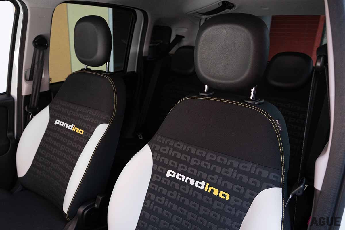 欧州市場で注文受付が開始されたフィアット新型「パンディーナ」のインテリア