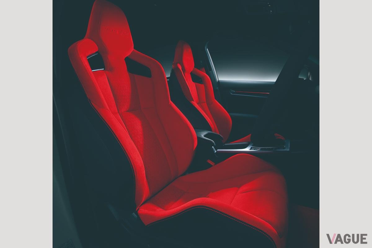 2022年9月に登場したホンダ新型「シビック タイプR」のインテリア
