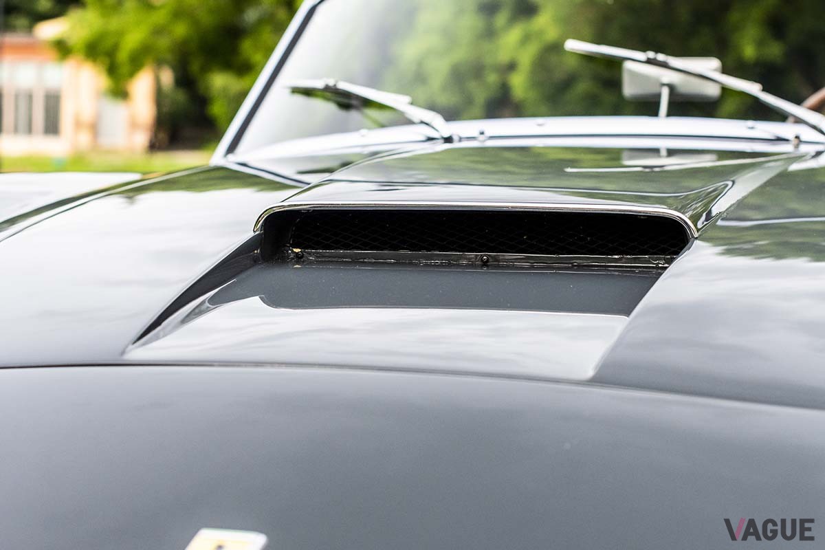 オークションに出品中の1960年製フェラーリ「250GT SWBカリフォルニア スパイダーbyスカリエッティ」 Remi Dargegen ©2024 Courtesy of RM Sotheby's