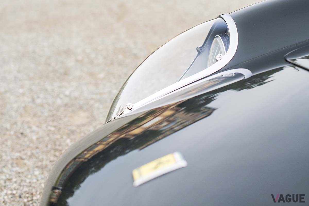 オークションに出品中の1960年製フェラーリ「250GT SWBカリフォルニア スパイダーbyスカリエッティ」 Remi Dargegen ©2024 Courtesy of RM Sotheby's
