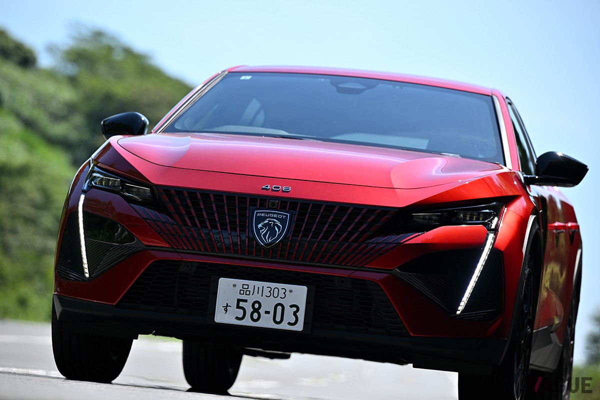 プジョーのファストバック4ドアクーペ、「408」に特別仕様車「408GTフレンチタッチ」が登場