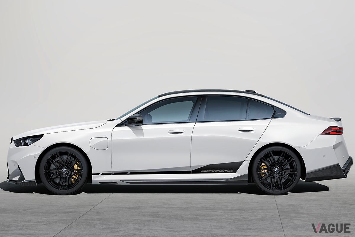 Mパフォーマンスパーツを装着したBMW新型「M5」