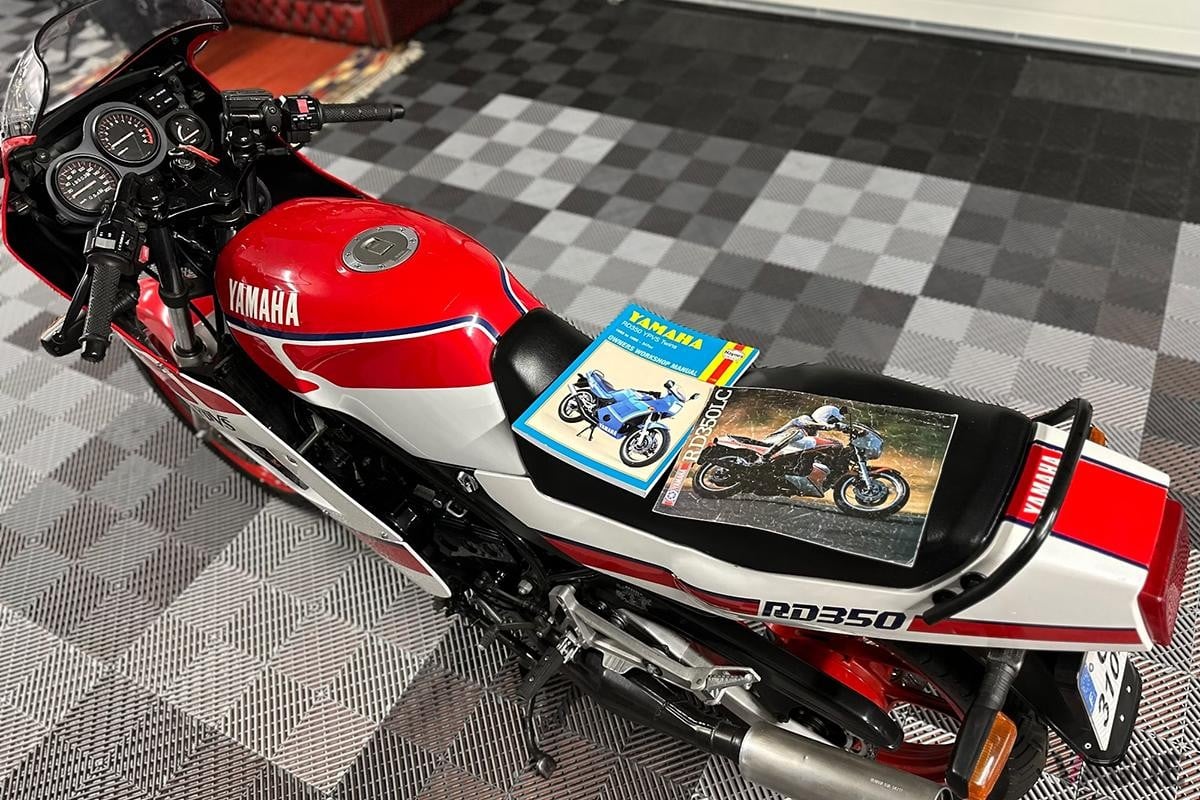 欧州のオークションに登場した1987年製ヤマハ「RD350」