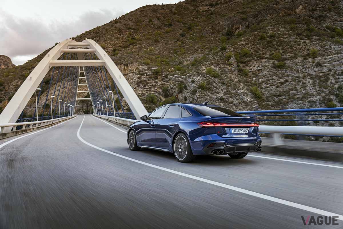 世界初公開されたアウディ新型「S5セダン」