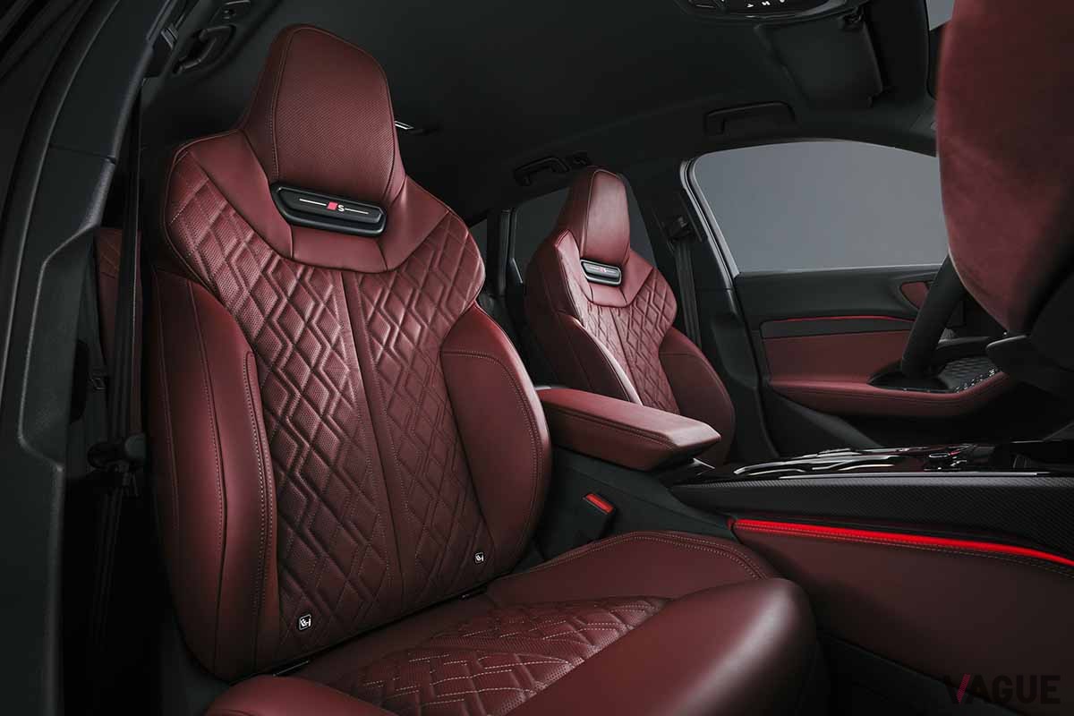 世界初公開されたアウディ新型「S5アバント」のインテリア