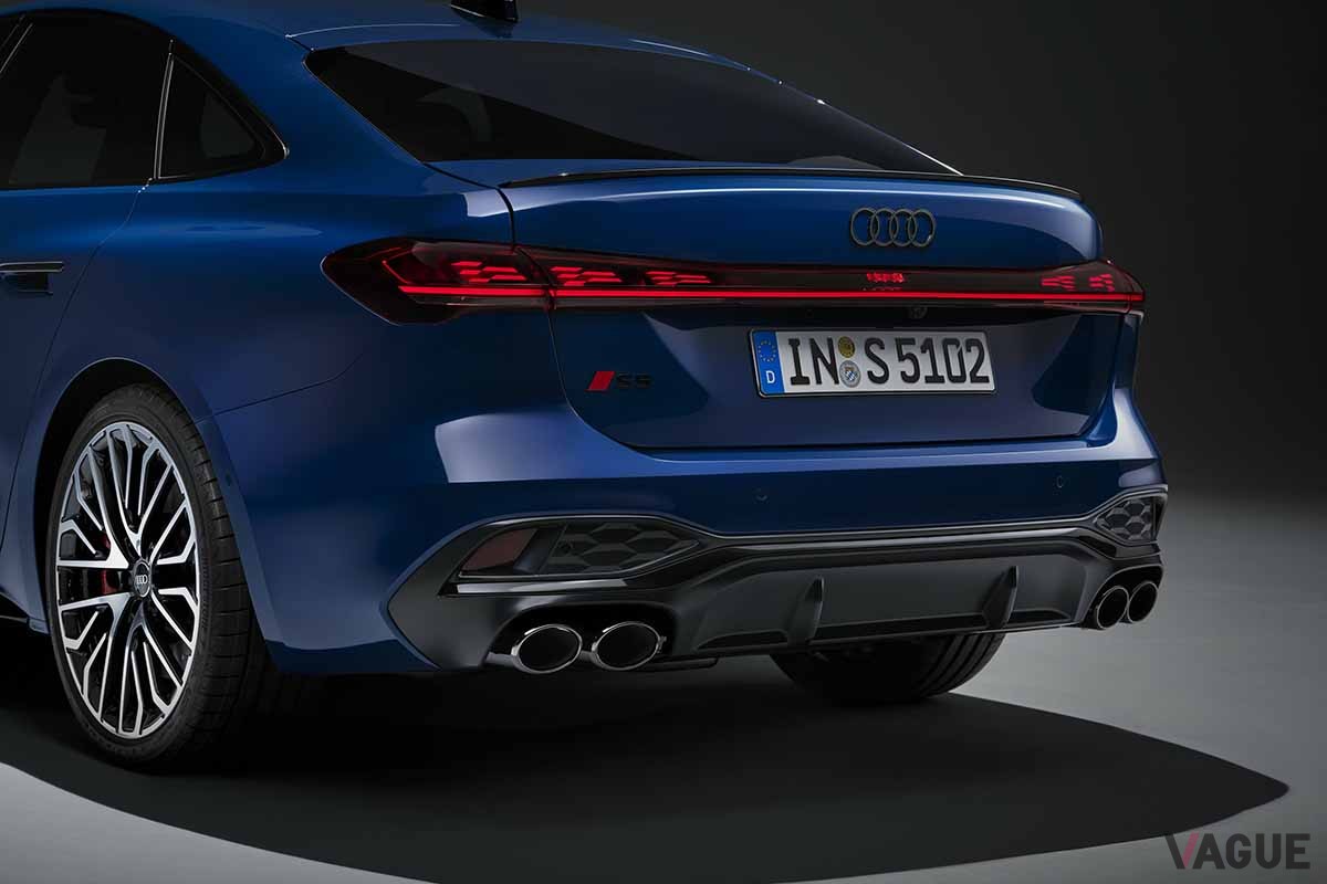 世界初公開されたアウディ新型「S5セダン」