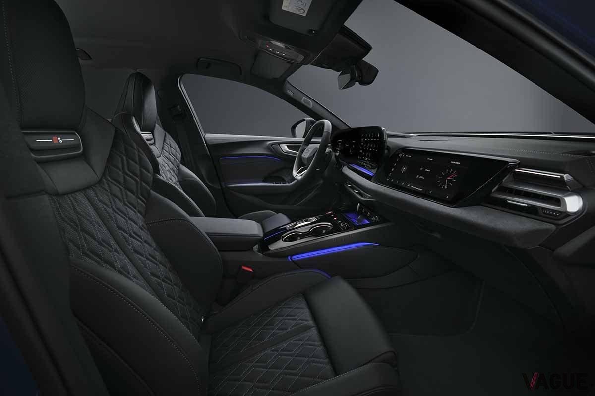 世界初公開されたアウディ新型「S5セダン」のインテリア