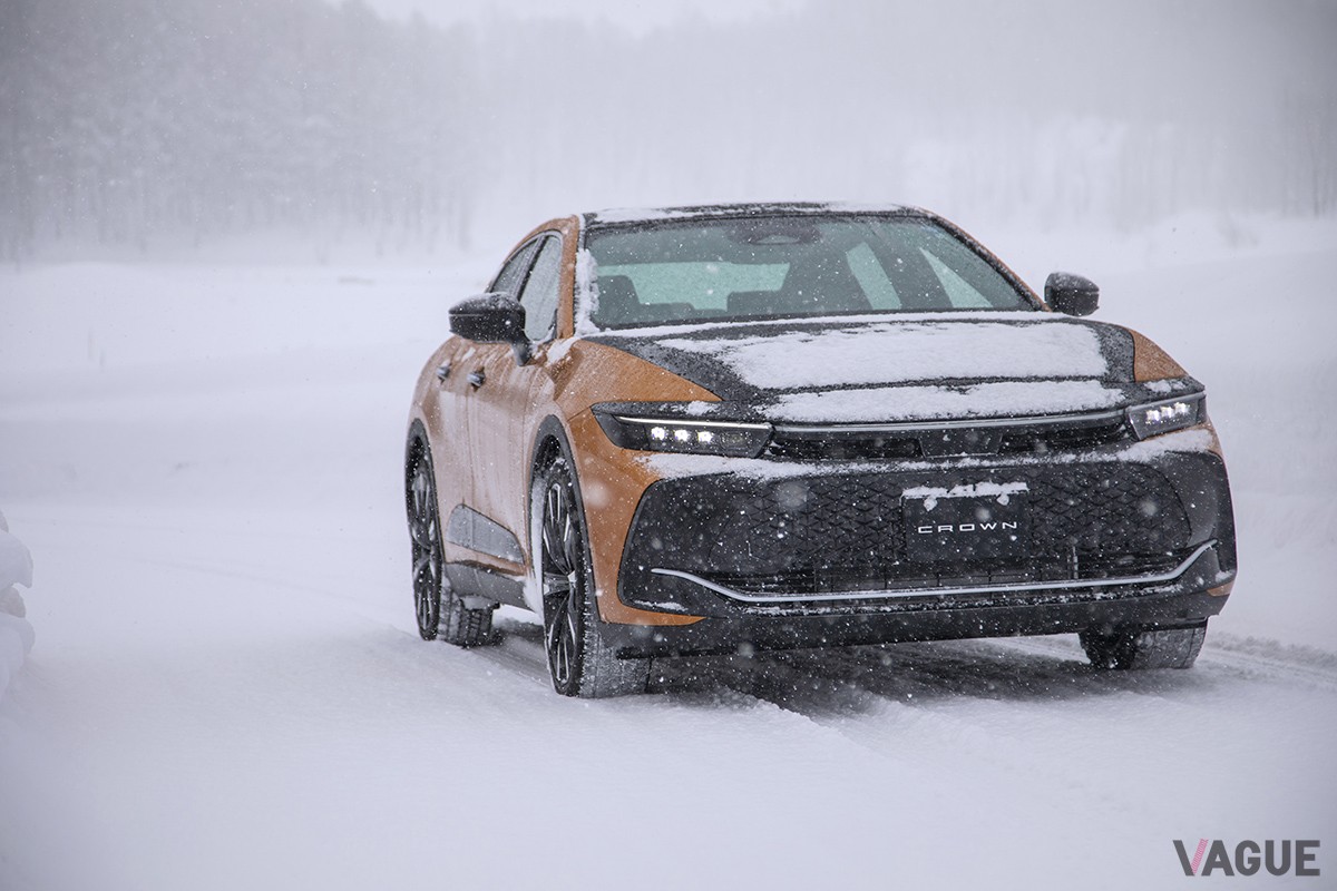 トヨタ新型「クラウン クロスオーバー RS“Advanced”」