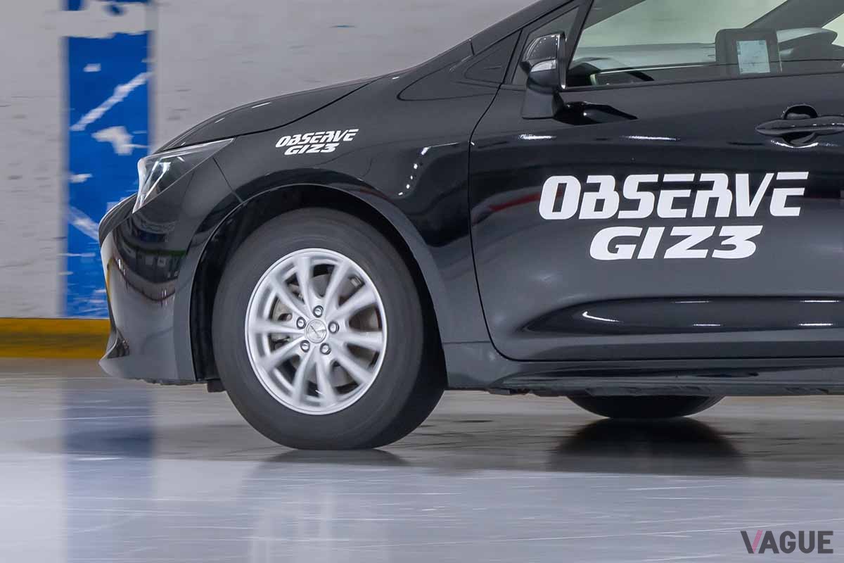 東大和スケートセンターで開催された、トーヨータイヤの新スタッドレスタイヤ「オブザーブGIZ3」試走会の様子