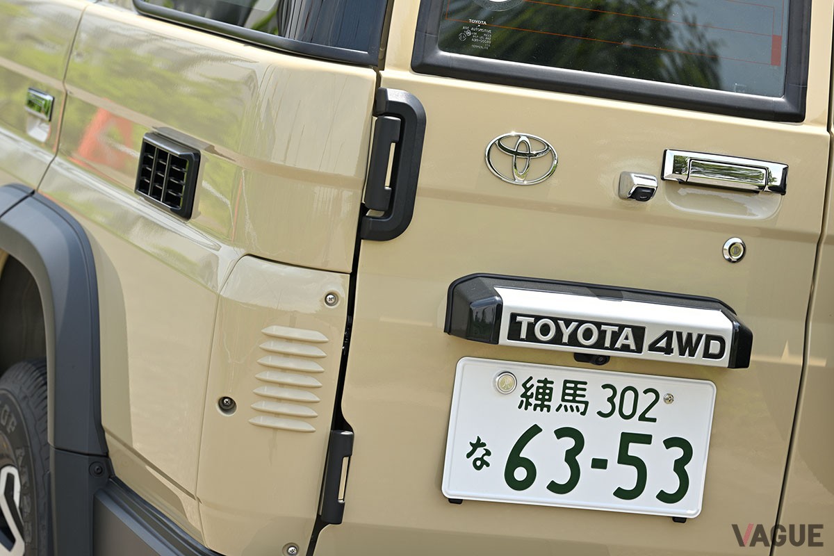 大幅にモダナイズされたものの、イマドキのクルマとは明確に感覚が異なるトヨタ新型「ランドクルーザー70」