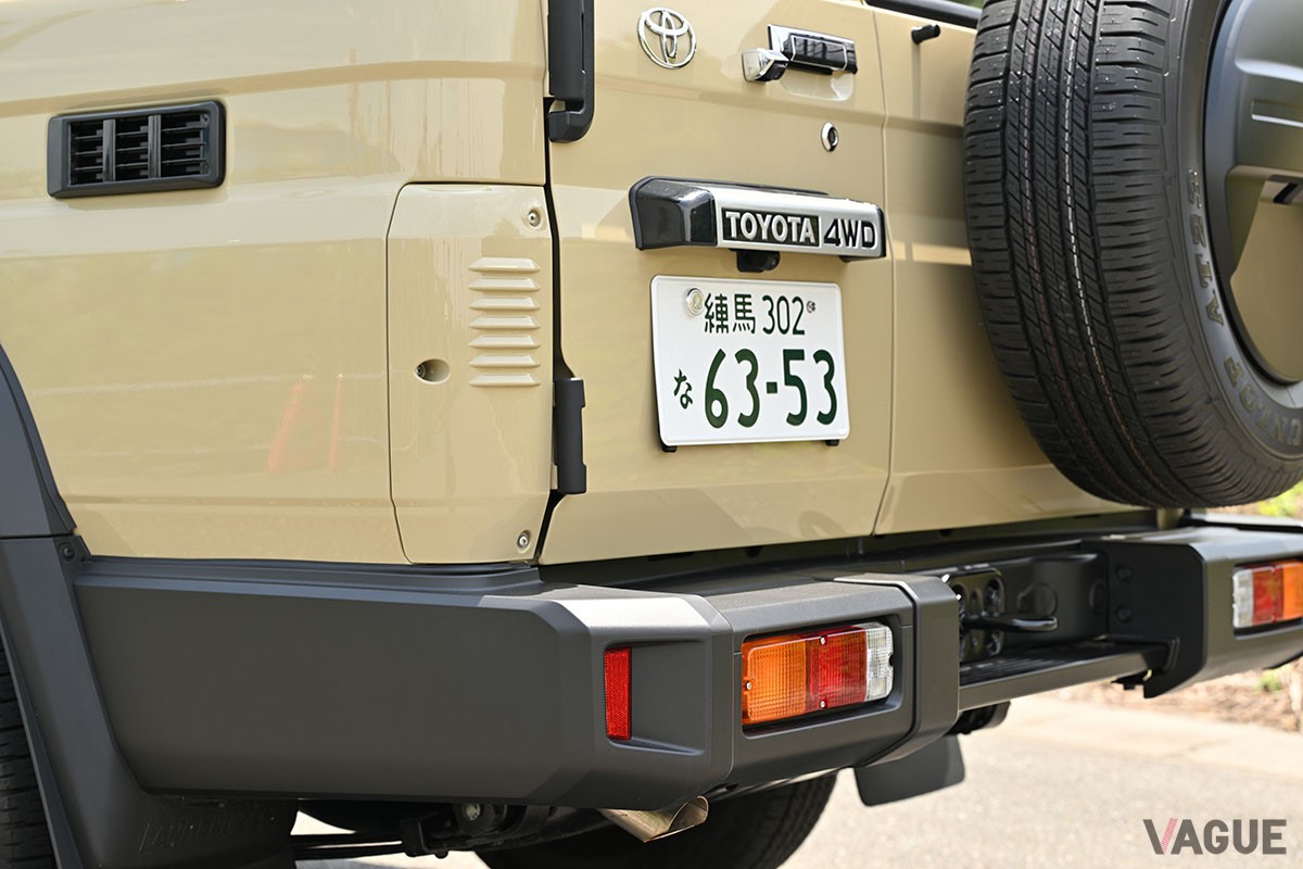 大幅にモダナイズされたものの、イマドキのクルマとは明確に感覚が異なるトヨタ新型「ランドクルーザー70」