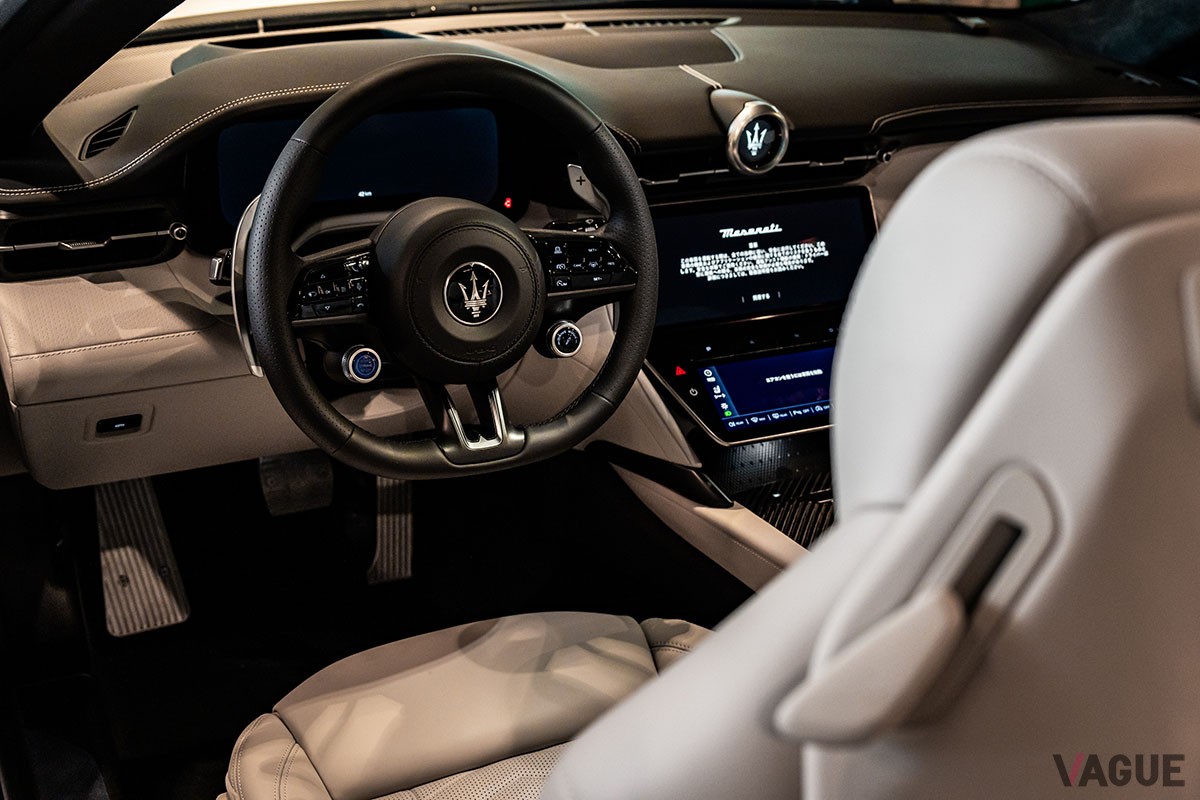 日本初公開を果たしたマセラティの美しい4シーターオープン新型「グランカブリオ」