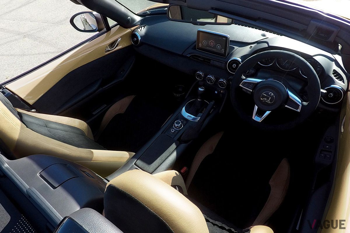 ミツオカ「ヒミコ」2024年モデルのインテリア