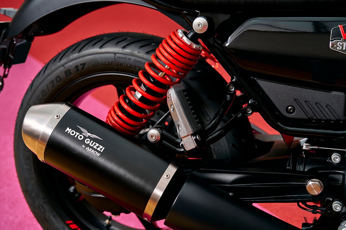 イタリア最古のモーターサイクルブランドであるモト・グッツィ発、ベストセラー「V7 ストーン」ベースの特別仕様車「V7 ストーン テン」