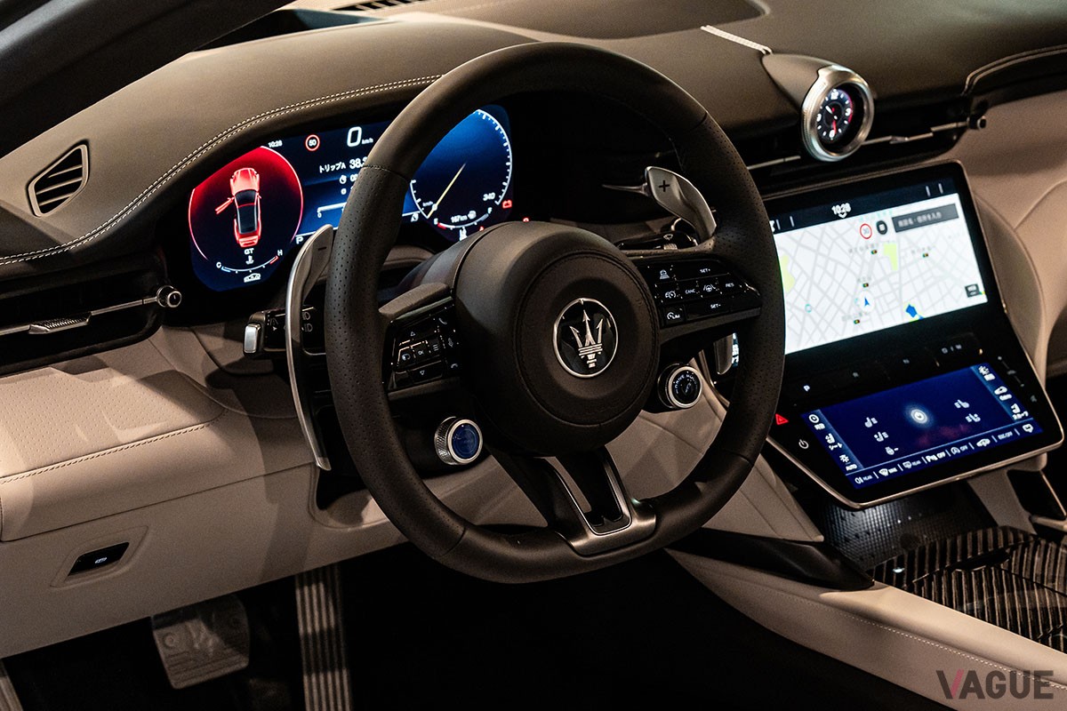 日本初公開を果たしたマセラティの美しい4シーターオープン新型「グランカブリオ」