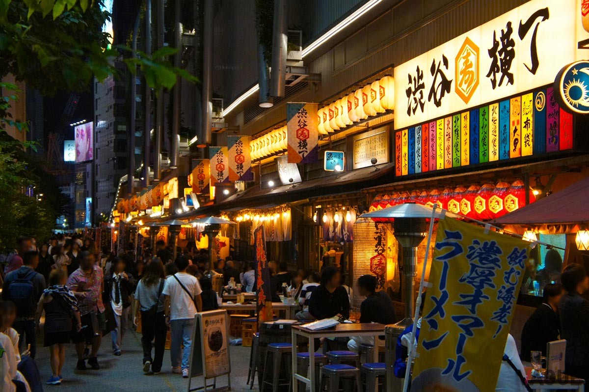 東京都内を始め、外国人観光客で賑わう国内