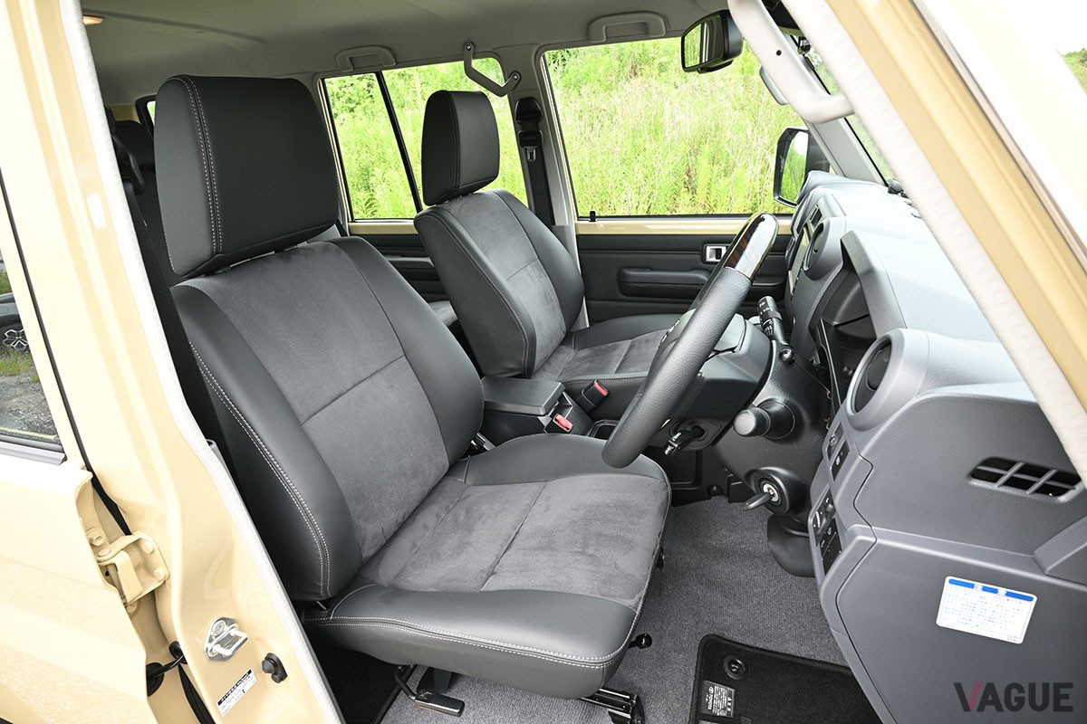 大幅にモダナイズされたものの、イマドキのクルマとは明確に感覚が異なるトヨタ新型「ランドクルーザー70」