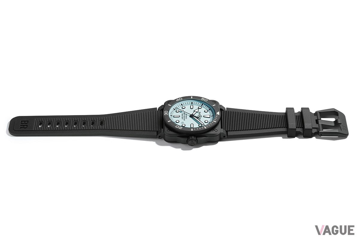 「ベル＆ロス BR03 DIVER FULL LUM」（品番：BR03A-D-LM-CE/SRB　82万5000円、消費税込）
