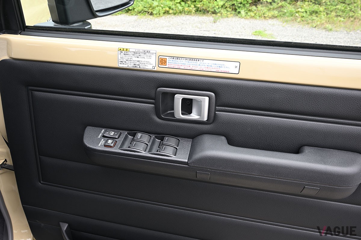 大幅にモダナイズされたものの、イマドキのクルマとは明確に感覚が異なるトヨタ新型「ランドクルーザー70」