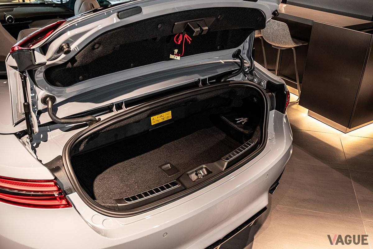 日本初公開を果たしたマセラティの美しい4シーターオープン新型「グランカブリオ」